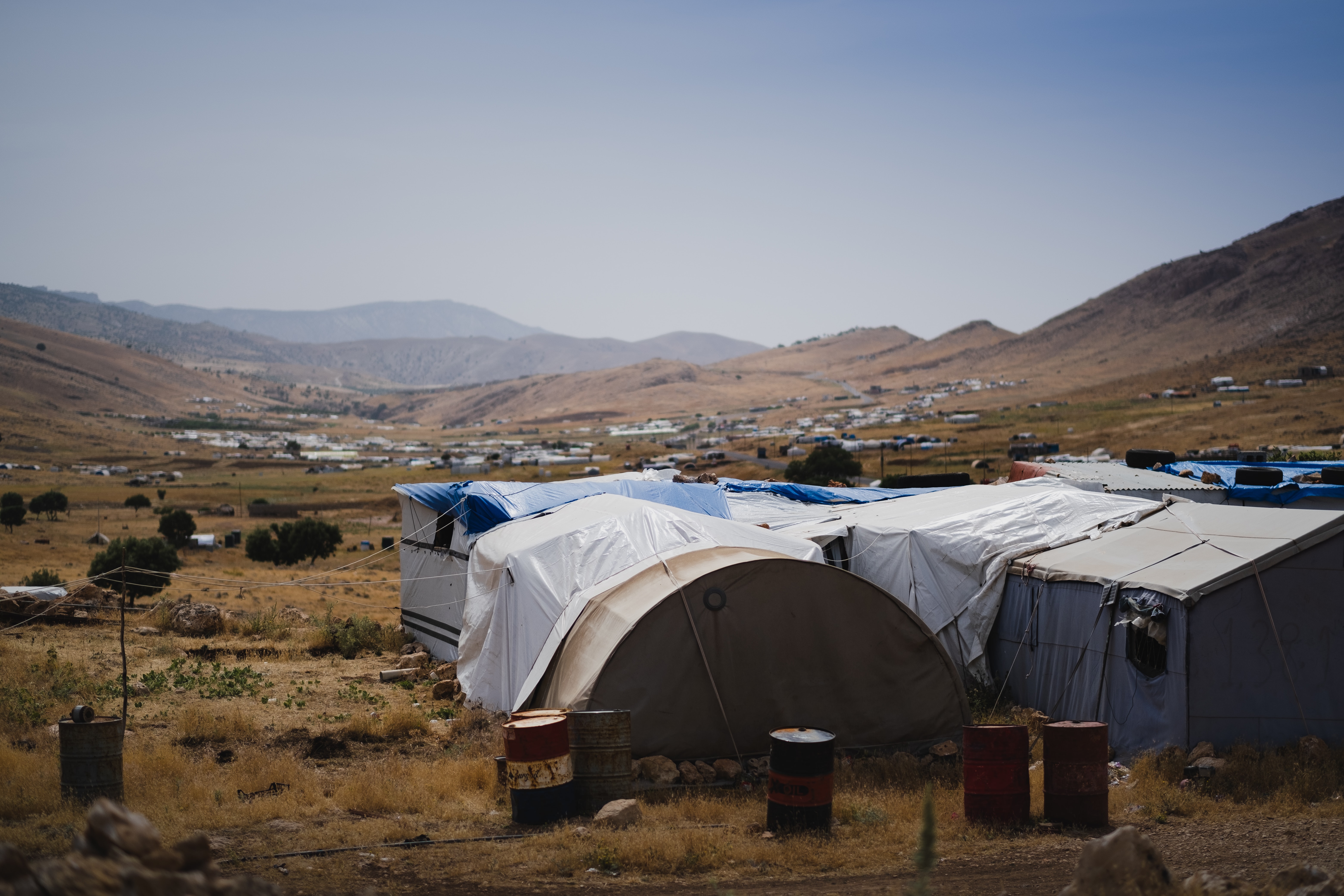 The Sardashti Camp, a displaced persons camp located in Shingal, Iraq (also known as Sinjar). Photo by Levi Meir Clancy on Unsplash